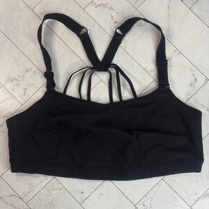 NWOT Livi Active Lane Bryant Womans Sports Bra Black Low Impact NO WIRE 10/12